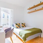 2br Chic&bright With 120sqm. In Campo De Ourique Lisbon