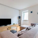 Apartment 2br Chic&bright With 120sqm. In Campo De Ourique Lisbon