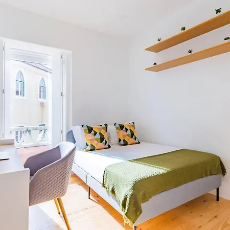 Διαμέρισμα 2br Chic&bright With 120sqm. In Campo De Ourique