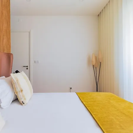 2br Chic&bright With 120sqm. In Campo De Ourique * Lisbona