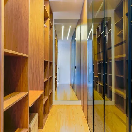 Διαμέρισμα 2br Chic&bright With 120sqm. In Campo De Ourique