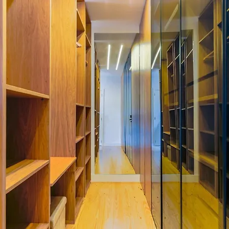 アパート 2br Chic&bright With 120sqm. In Campo De Ourique
