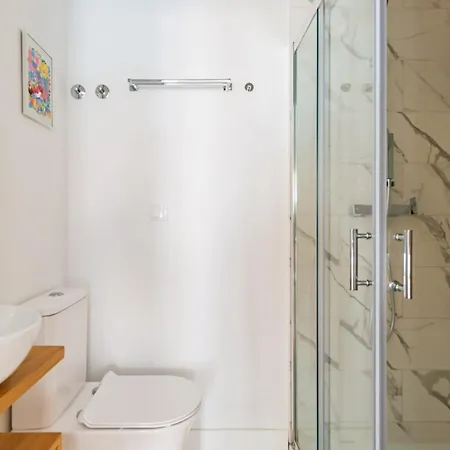 2br Chic&bright With 120sqm. In Campo De Ourique アパート リスボン