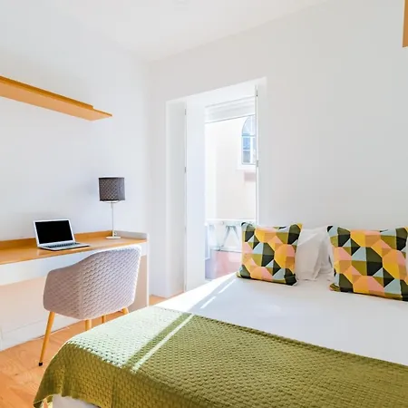 2br Chic&bright With 120sqm. In Campo De Ourique * リスボン