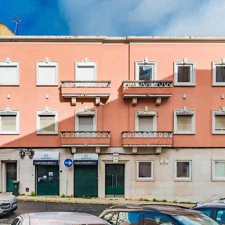 2br Chic&bright With 120sqm. In Campo De Ourique アパート