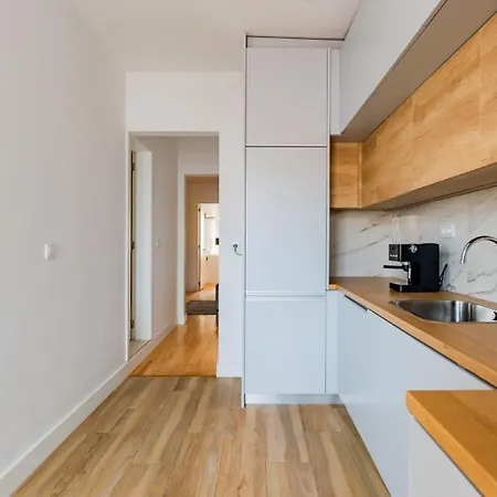 2br Chic&bright With 120sqm. In Campo De Ourique Lisboa