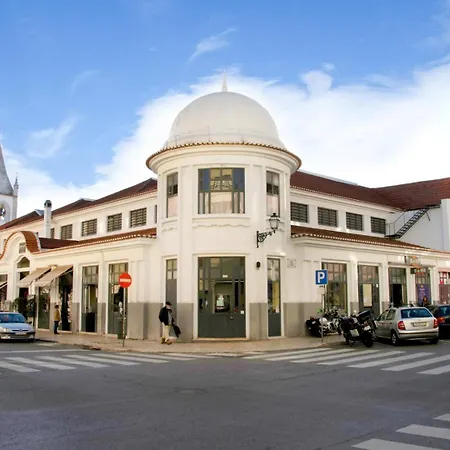 2br Chic&bright With 120sqm. In Campo De Ourique *